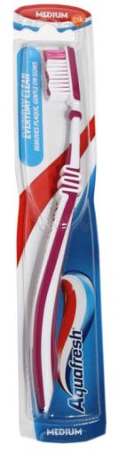 Четка за зъби Aquafresh ЕВРИДЕЙ КЛЙН 1 БР.